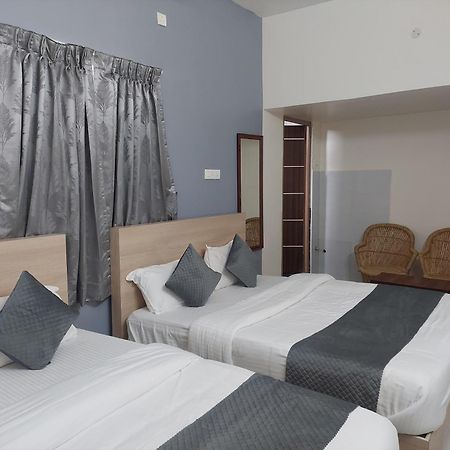 Sapphire Stayss Yelagiri Buitenkant foto