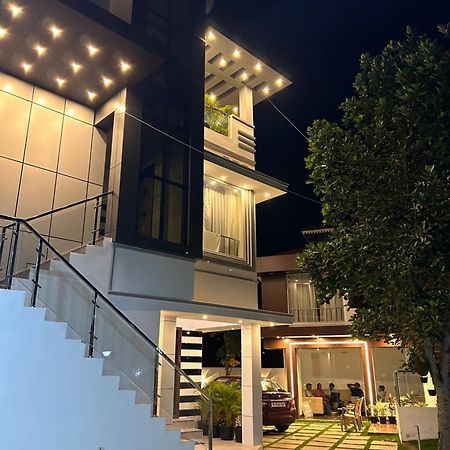 Sapphire Stayss Yelagiri Buitenkant foto