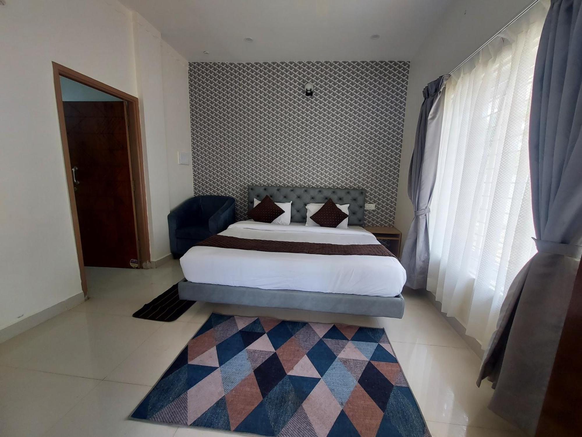 Sapphire Stayss Yelagiri Buitenkant foto