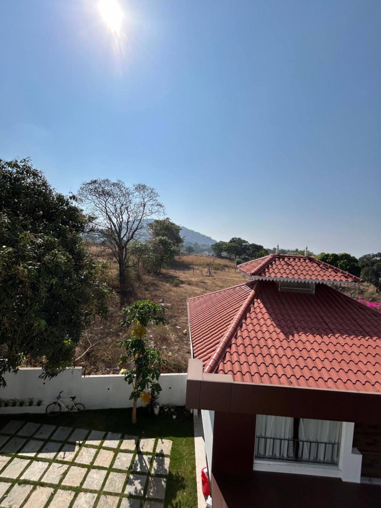 Sapphire Stayss Yelagiri Buitenkant foto